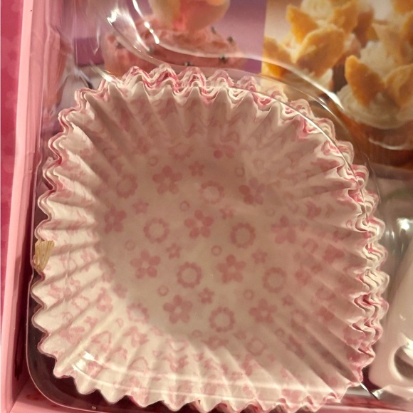 Cupcake Kit - Picture 6 of 11